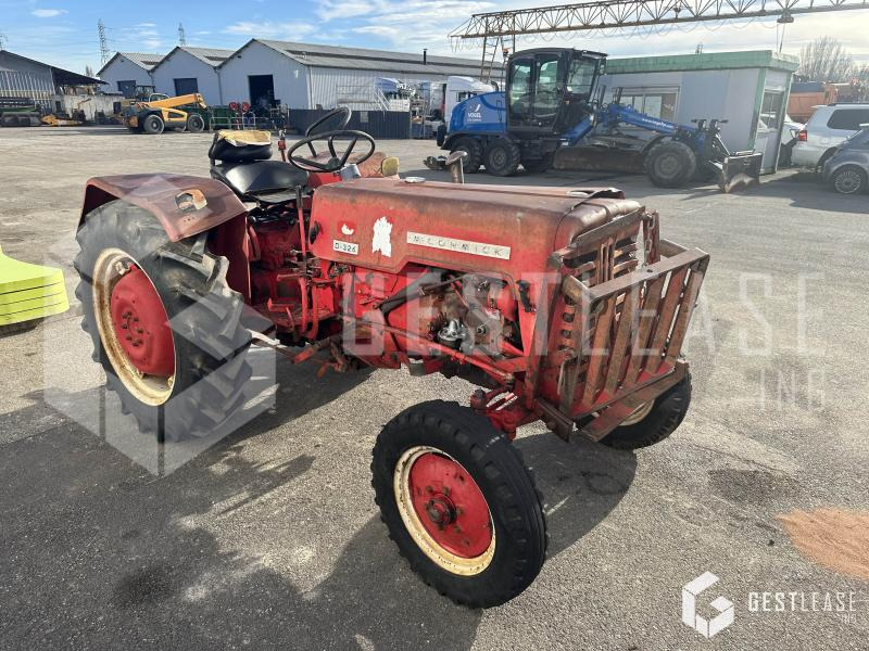 Mc Cormick D326 - جرار: صور 4 Mc Cormick D326 - جرار: صور 4