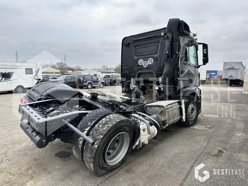 Mercedes Actros 1848 - شاحنة جرار: صور 3 Mercedes Actros 1848 - شاحنة جرار: صور 3