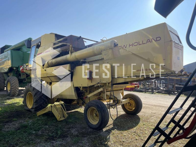 New Holland CLAYSON 1540 - حصادة شاملة: صور 3 New Holland CLAYSON 1540 - حصادة شاملة: صور 3