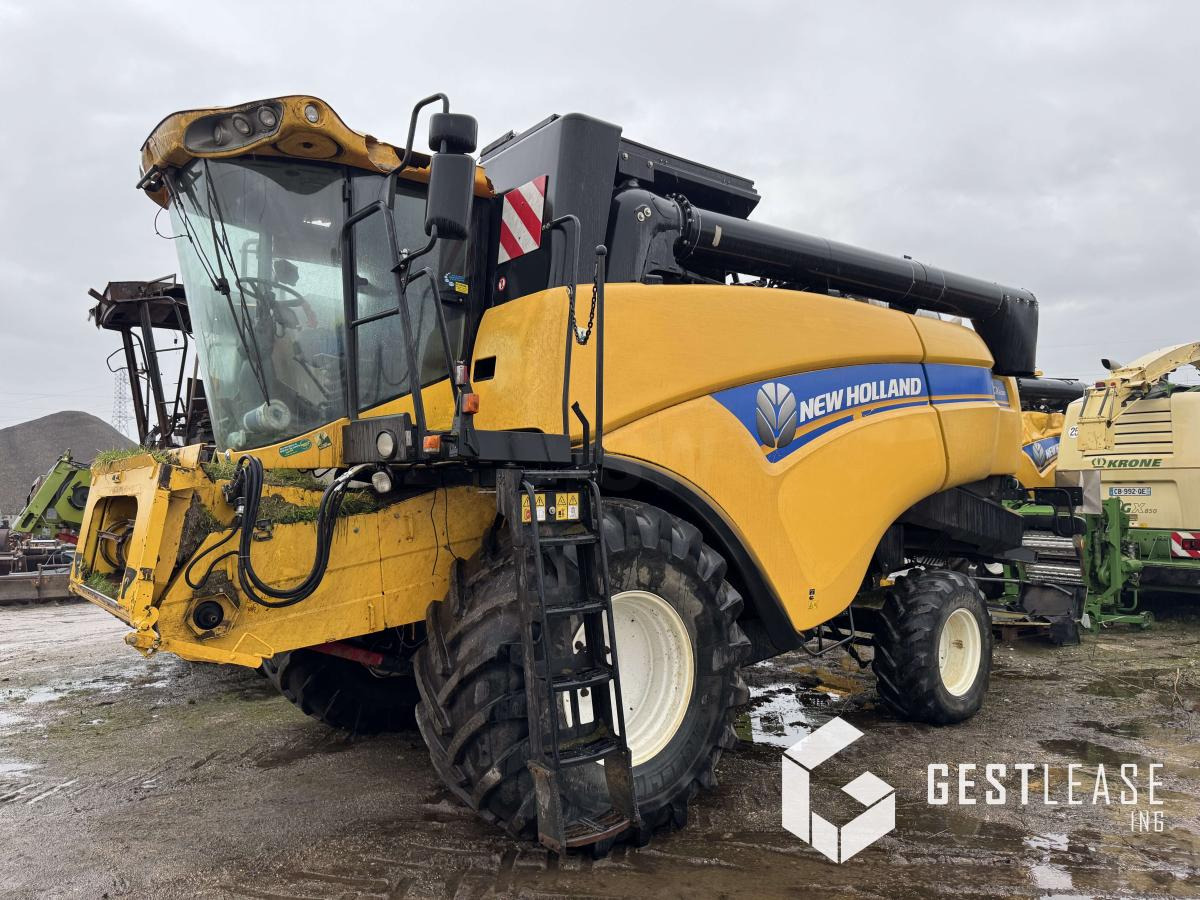 New Holland CX5090 - حصادة شاملة: صور 1 New Holland CX5090 - حصادة شاملة: صور 1