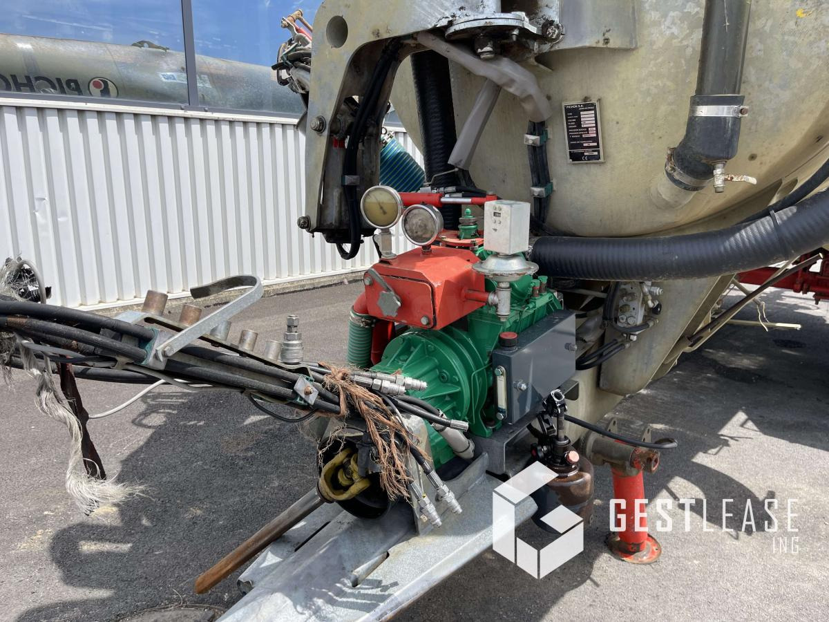 صهريج السماد السائل Pichon TCI 16800: صور 9 صهريج السماد السائل Pichon TCI 16800: صور 9