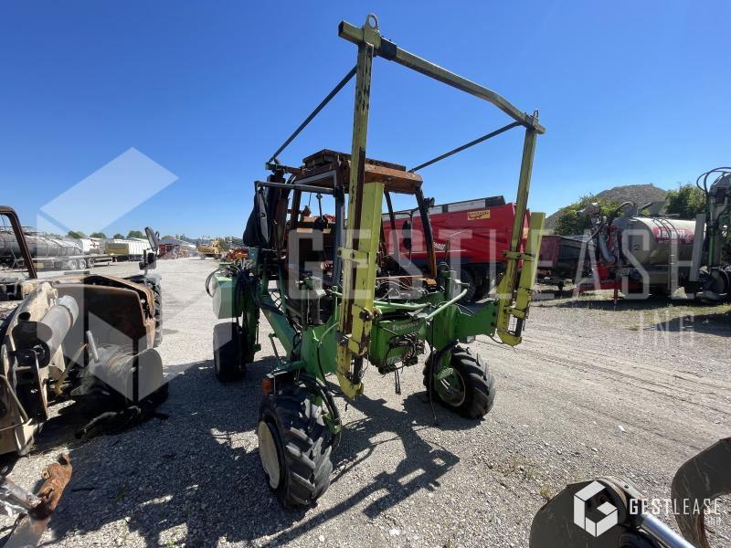 Tecnoma VITIS 480 T - جرار مع تطهير الأرض عالية: صور 2 Tecnoma VITIS 480 T - جرار مع تطهير الأرض عالية: صور 2