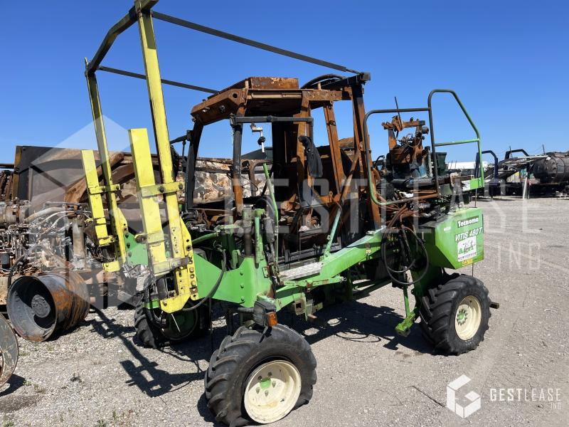 Tecnoma VITIS 480 T - جرار مع تطهير الأرض عالية: صور 1 Tecnoma VITIS 480 T - جرار مع تطهير الأرض عالية: صور 1