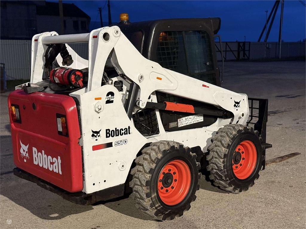 Bobcat S570 - شيول صغير: صور 4 Bobcat S570 - شيول صغير: صور 4