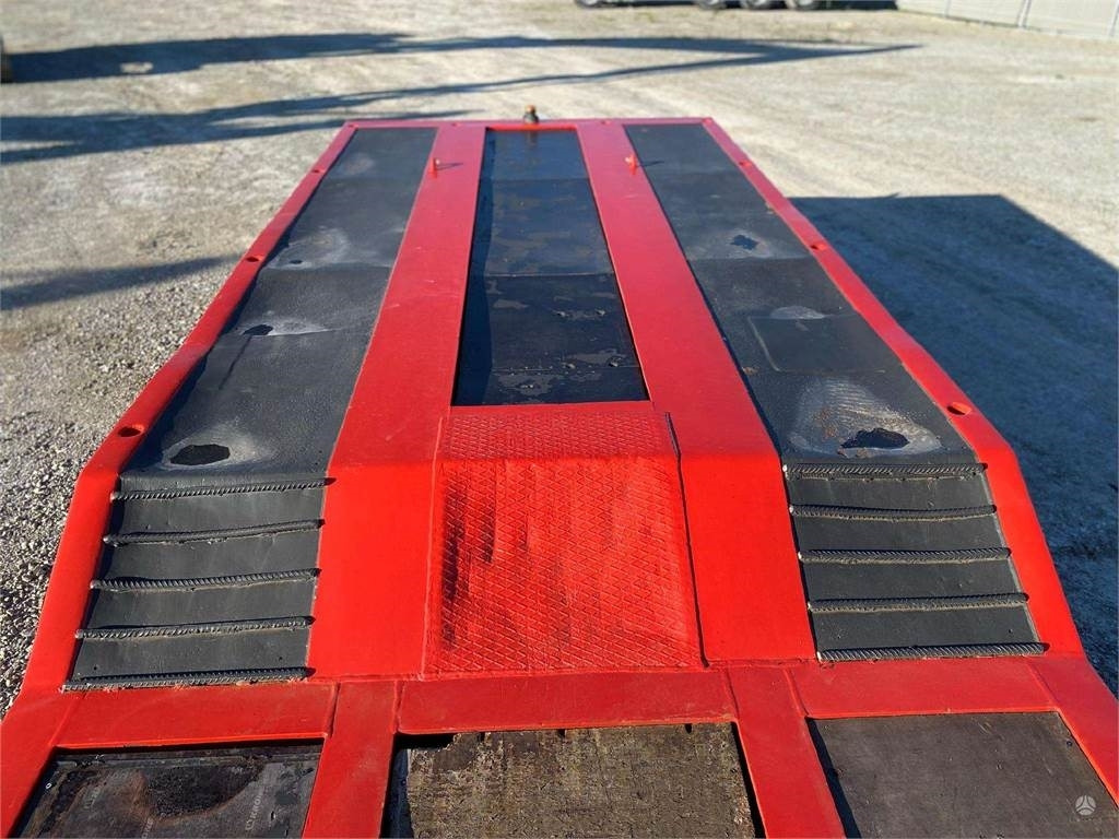 Hako Gooseneck lowbed , axle lift - عربة مسطحة منخفضة نصف مقطورة: صور 4 Hako Gooseneck lowbed , axle lift - عربة مسطحة منخفضة نصف مقطورة: صور 4