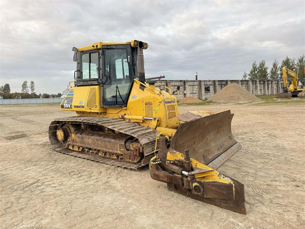 Komatsu D51PX-22 - بلدوزر: صور 1 Komatsu D51PX-22 - بلدوزر: صور 1