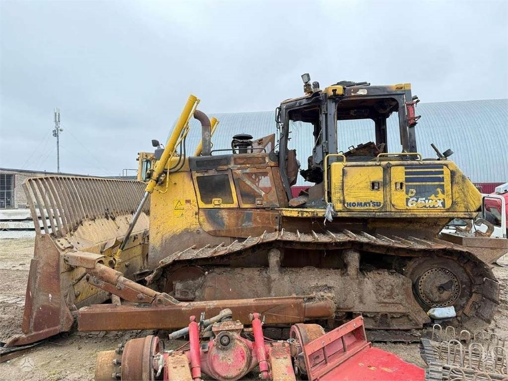 Komatsu D65WX-18 - بلدوزر: صور 2 Komatsu D65WX-18 - بلدوزر: صور 2