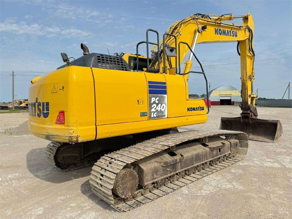 Komatsu PC 240 LC-10 - حفارات زحافة: صور 4 Komatsu PC 240 LC-10 - حفارات زحافة: صور 4