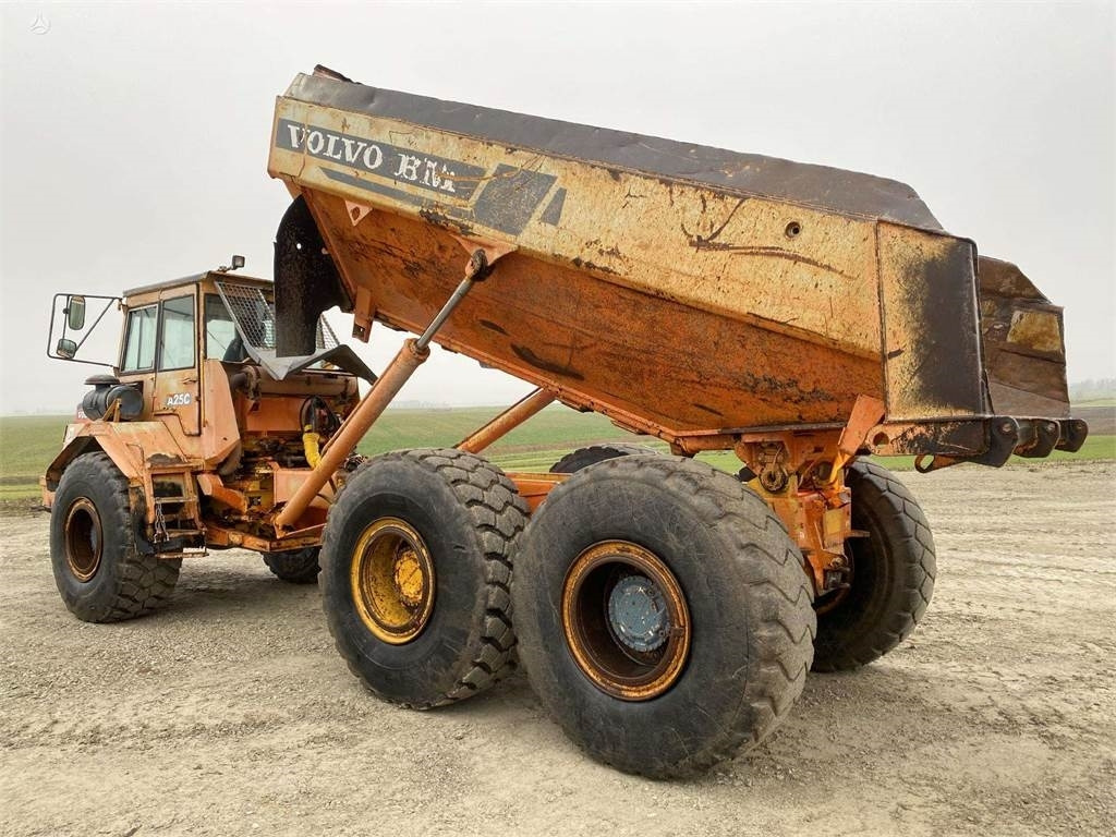 Volvo A25C , Nr.1 - شاحنة مفصلية: صور 4 Volvo A25C , Nr.1 - شاحنة مفصلية: صور 4