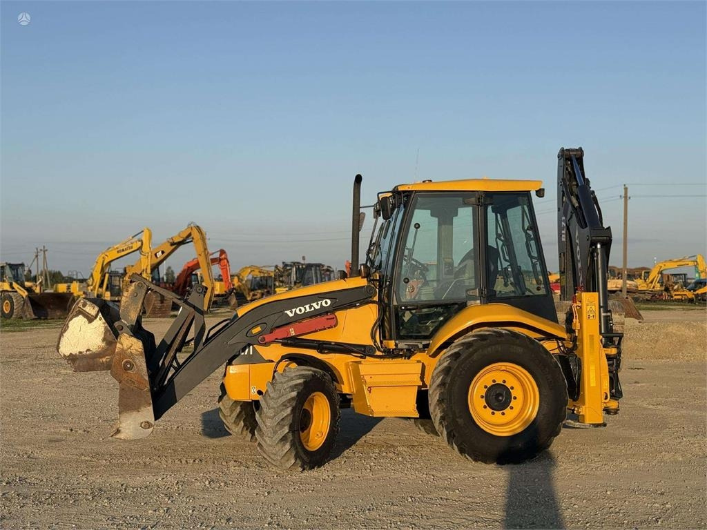 Volvo BL 71 - حفار متعدد الاستخدام: صور 4 Volvo BL 71 - حفار متعدد الاستخدام: صور 4