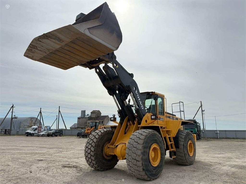 Volvo L 220 D, Quick hitch, Third l - اللودر بعجل: صور 2 Volvo L 220 D, Quick hitch, Third l - اللودر بعجل: صور 2