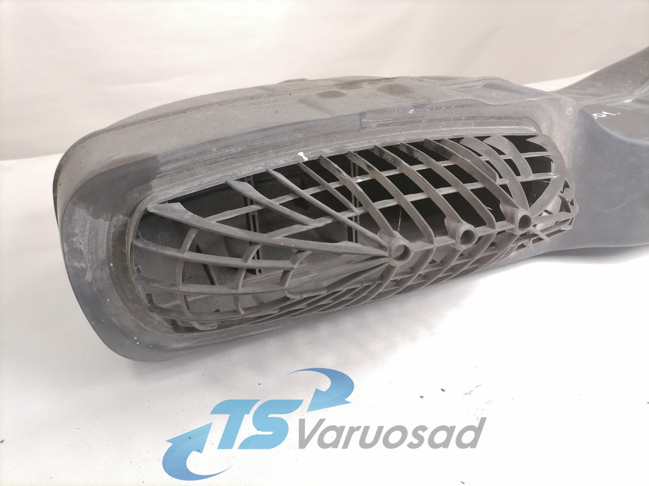 MAN Air intake 81082010402 - نظام سحب الهواء - شاحنة: صور 2 MAN Air intake 81082010402 - نظام سحب الهواء - شاحنة: صور 2