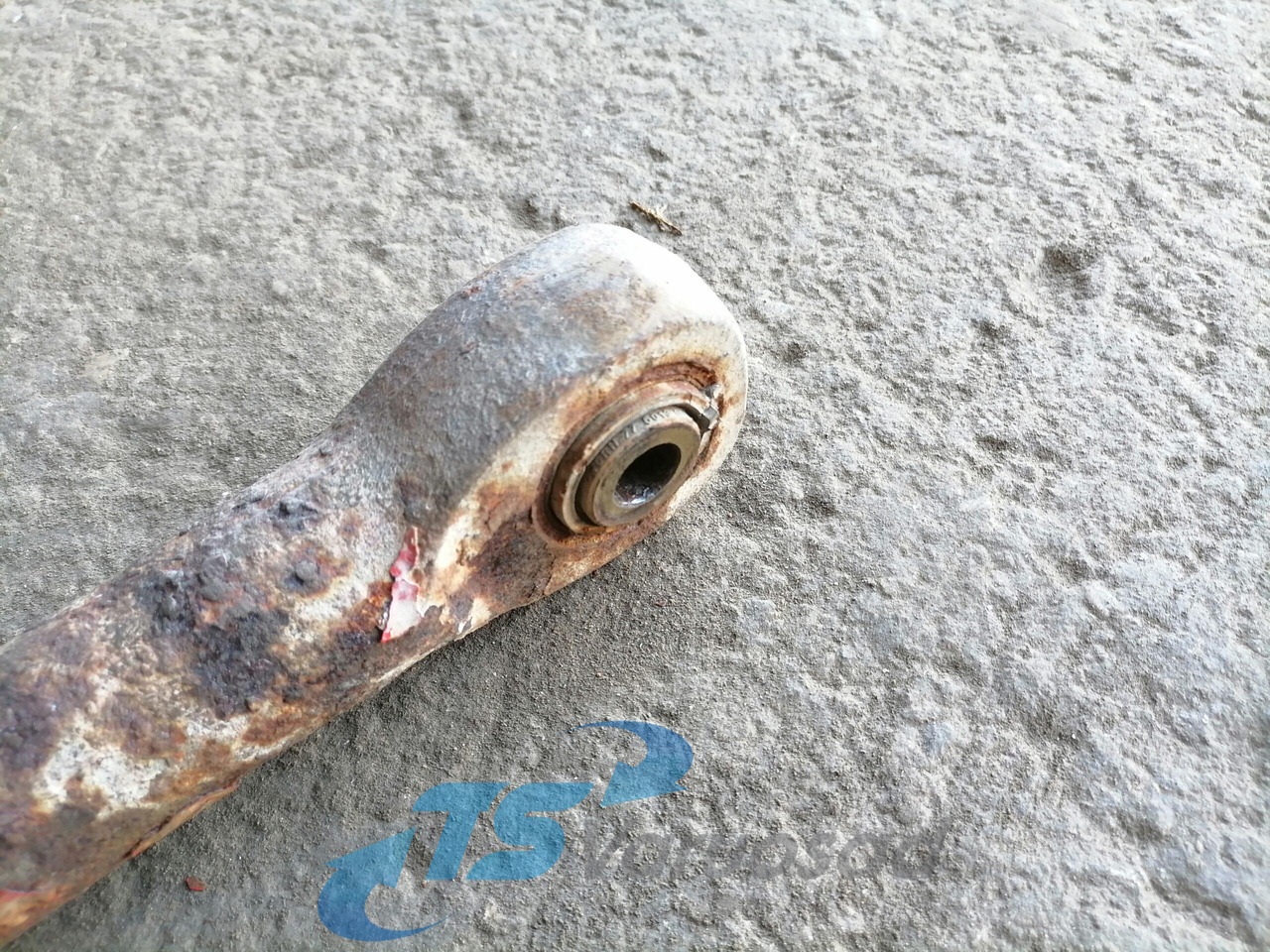 MAN Anti-roll bar 81437156074 - عمود التوازن - شاحنة: صور 2 MAN Anti-roll bar 81437156074 - عمود التوازن - شاحنة: صور 2