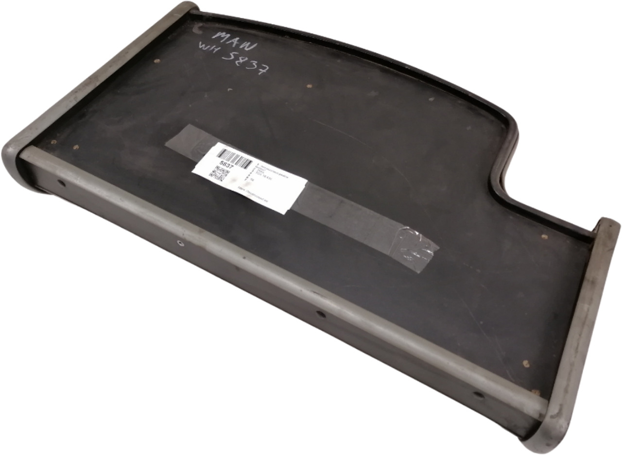 MAN Armatuurlaua pealne lisalaud - قطع غيار عامة - شاحنة: صور 1 MAN Armatuurlaua pealne lisalaud - قطع غيار عامة - شاحنة: صور 1