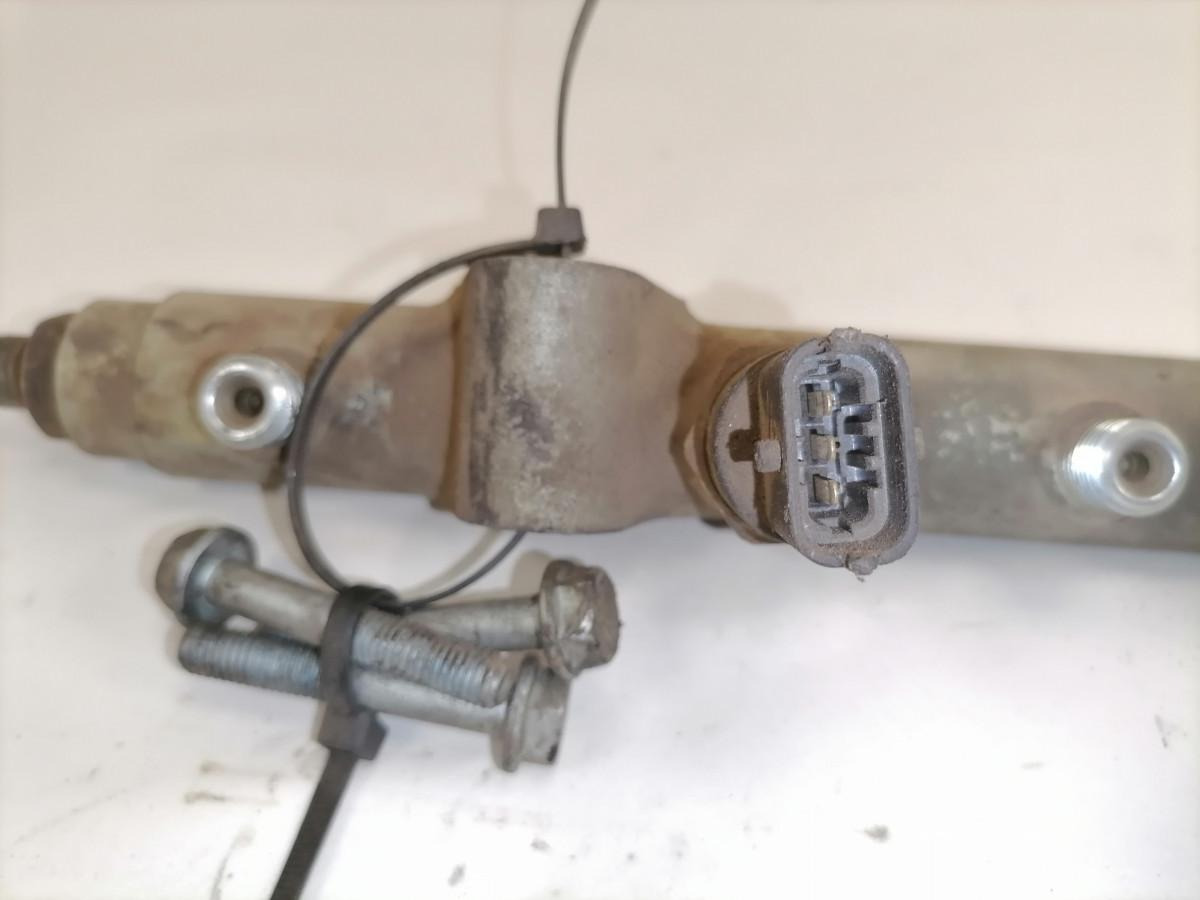 MAN Fuel collector 51103116058 - نظام الوقود - شاحنة: صور 3 MAN Fuel collector 51103116058 - نظام الوقود - شاحنة: صور 3