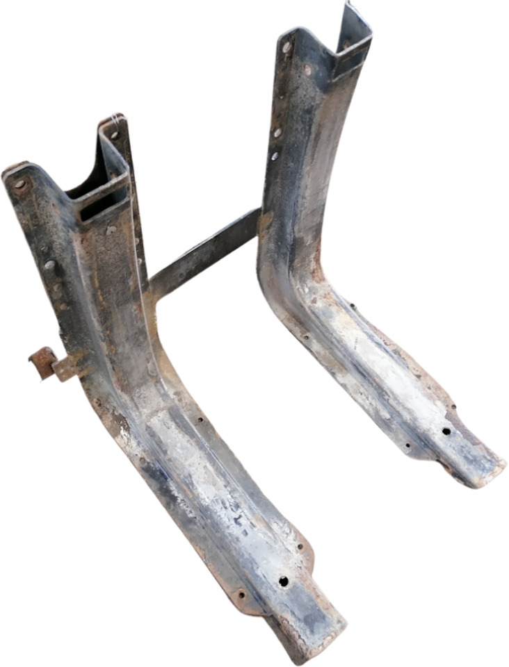 MAN Fuel tank bracket 81418015492 - خزان وقود - شاحنة: صور 1 MAN Fuel tank bracket 81418015492 - خزان وقود - شاحنة: صور 1