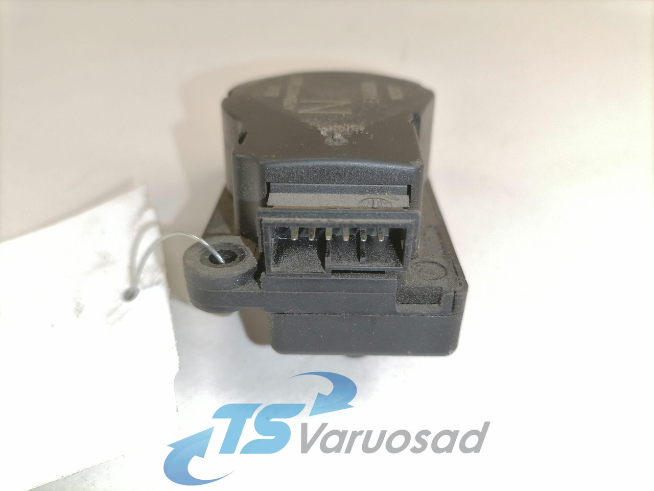 MAN Interior heating damper position regulator A7584003 - قطع غيار عامة - شاحنة: صور 2 MAN Interior heating damper position regulator A7584003 - قطع غيار عامة - شاحنة: صور 2