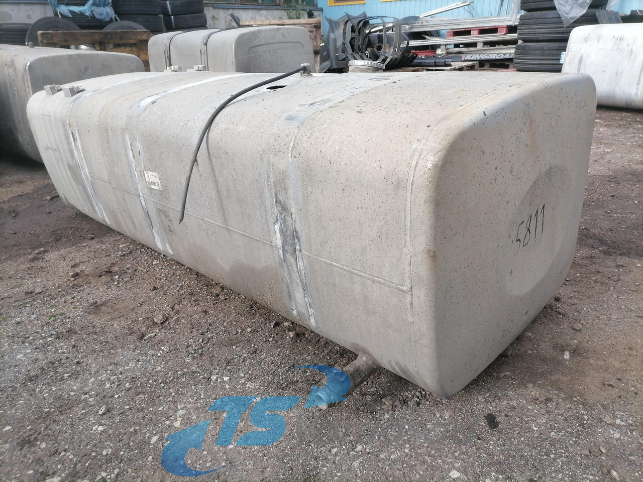 MAN Kütusepaak 710L 81122015712 - خزان وقود - شاحنة: صور 4 MAN Kütusepaak 710L 81122015712 - خزان وقود - شاحنة: صور 4