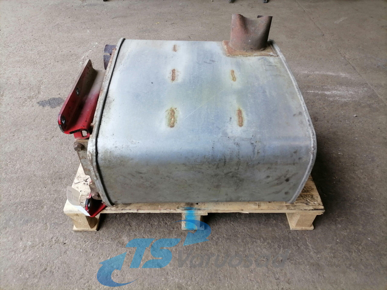 MAN Muffler 81151010346 - كاتم صوت - شاحنة: صور 4 MAN Muffler 81151010346 - كاتم صوت - شاحنة: صور 4