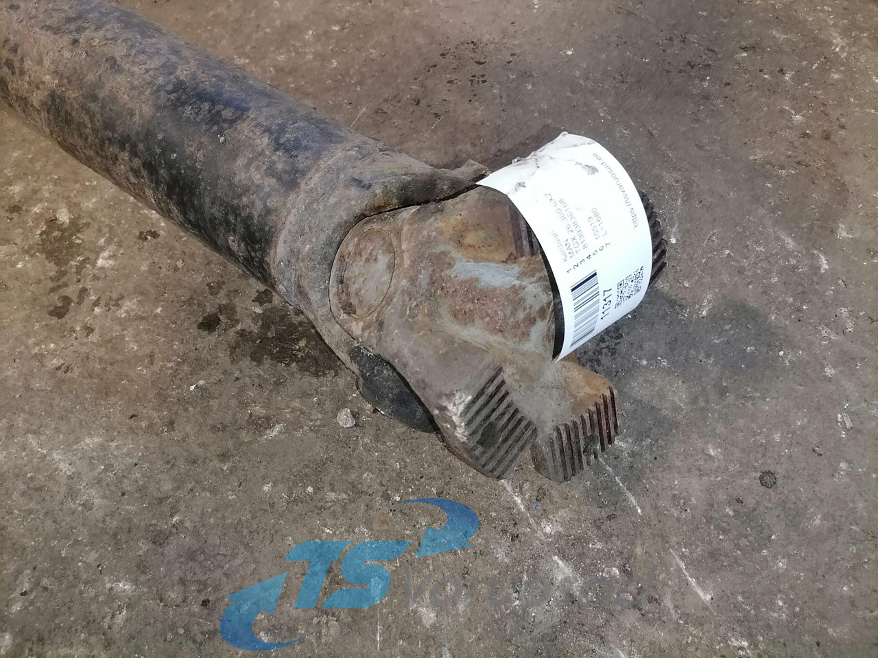 MAN Propeller shaft 81393836168 - عمود الكردان - شاحنة: صور 2 MAN Propeller shaft 81393836168 - عمود الكردان - شاحنة: صور 2