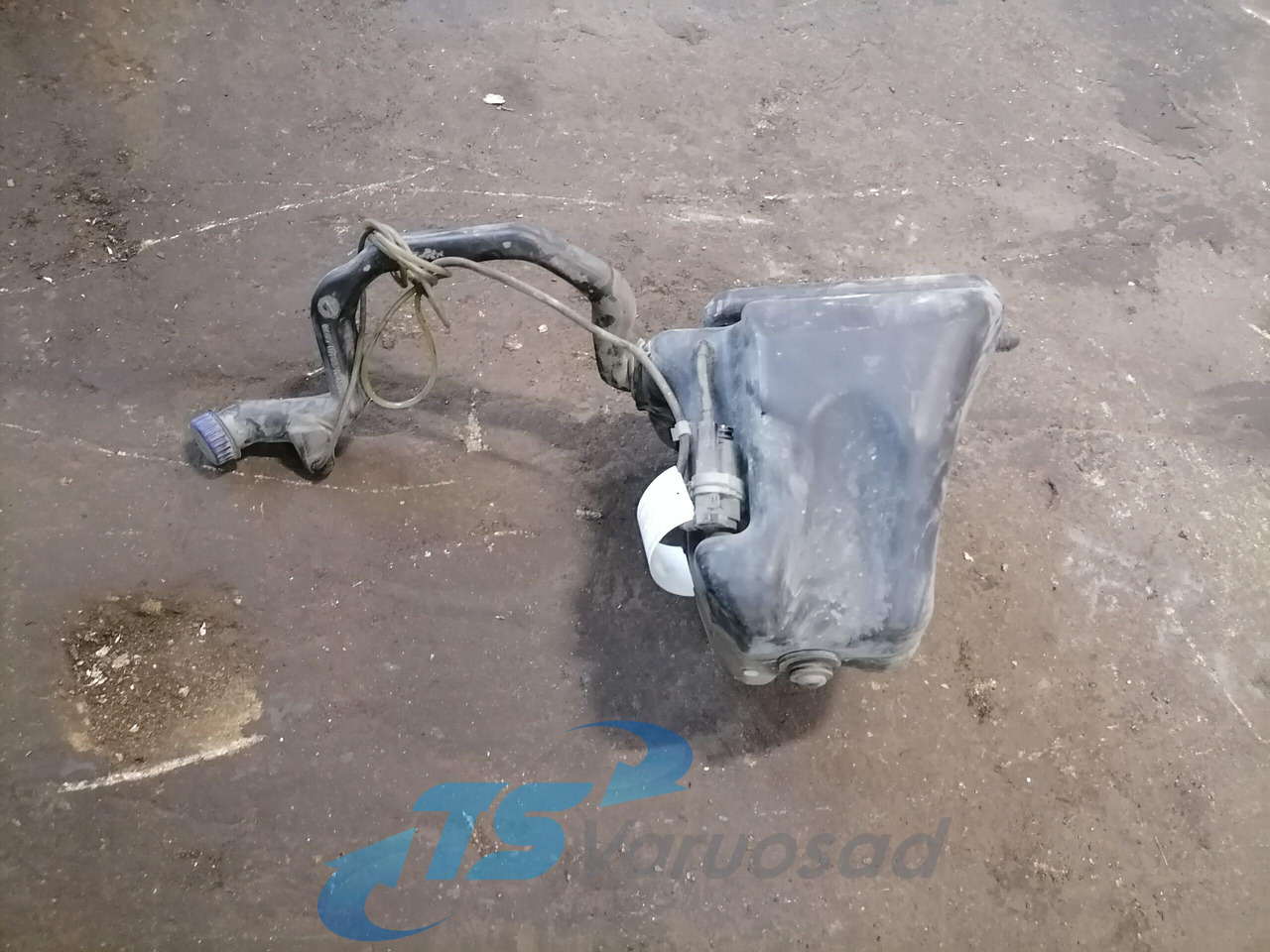 MAN Windscreen washer fluid tank 81264810079 - مساحة الزجاج الأمامي - شاحنة: صور 3 MAN Windscreen washer fluid tank 81264810079 - مساحة الزجاج الأمامي - شاحنة: صور 3