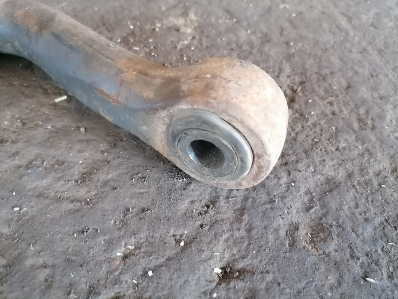 MB Anti-roll bar A9703200411 - عمود التوازن - شاحنة: صور 4 MB Anti-roll bar A9703200411 - عمود التوازن - شاحنة: صور 4