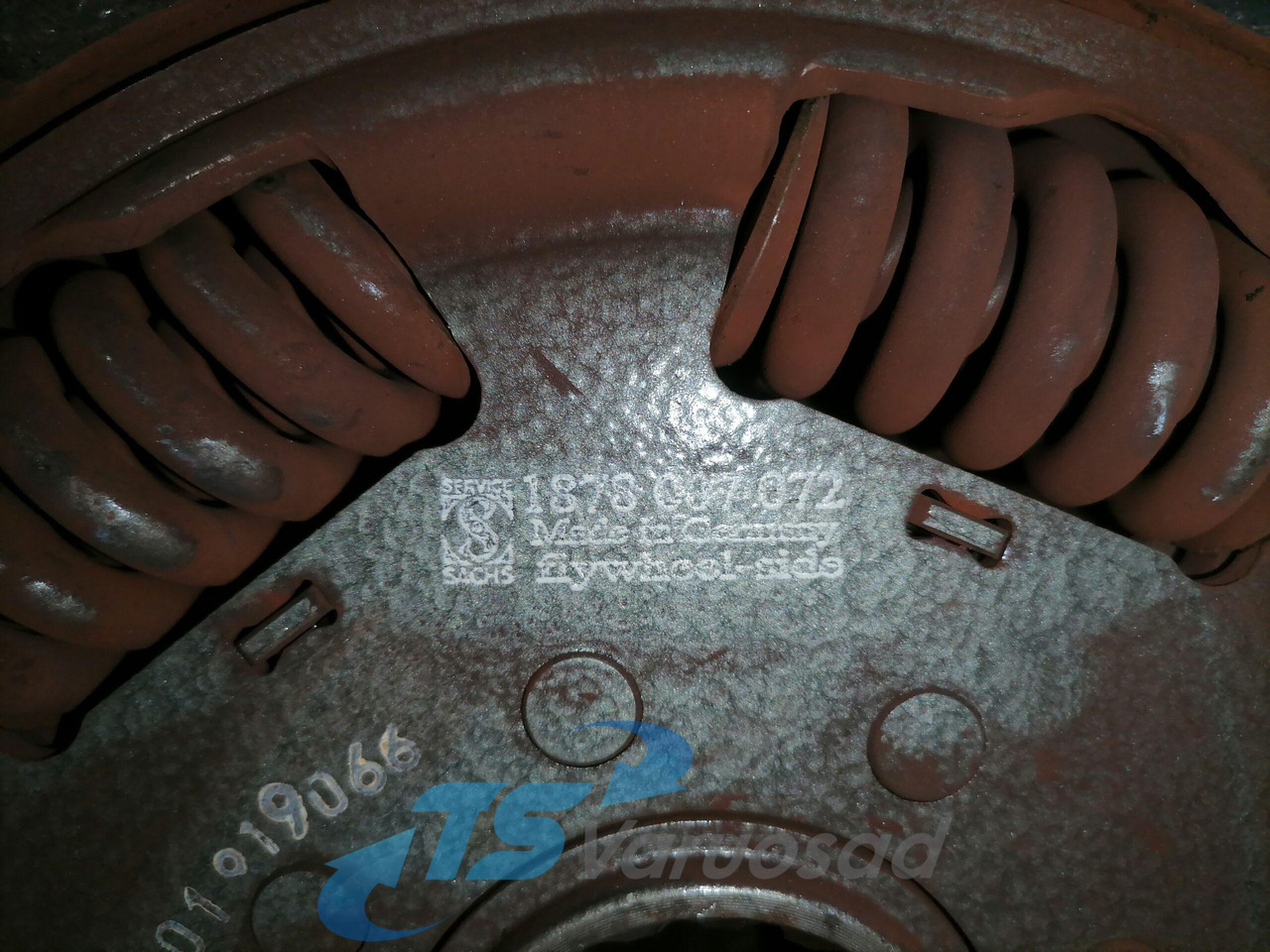 Mercedes-Benz Clutch A0242502501 - القابض و قطع الغيار - شاحنة: صور 3 Mercedes-Benz Clutch A0242502501 - القابض و قطع الغيار - شاحنة: صور 3