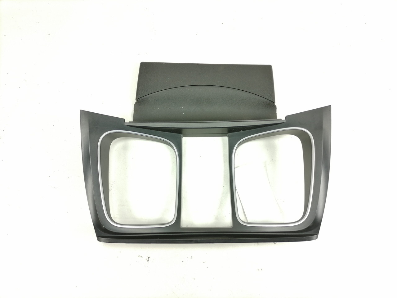 Mercedes-Benz Dashboard cover A9606806407 - لوحة القيادة - شاحنة: صور 1 Mercedes-Benz Dashboard cover A9606806407 - لوحة القيادة - شاحنة: صور 1