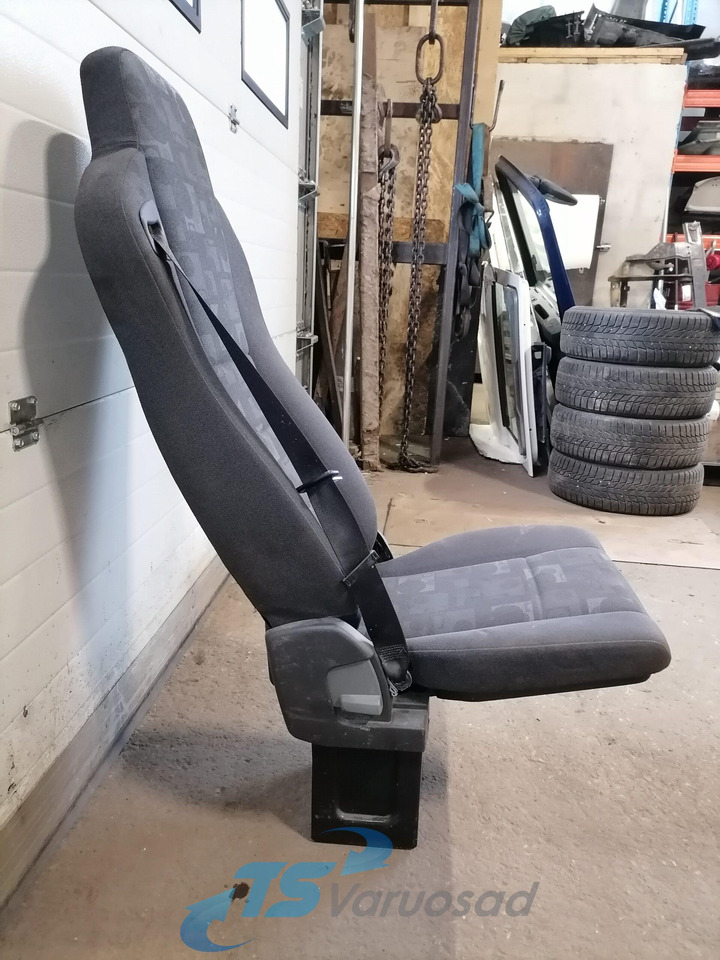 Mercedes-Benz Kaasreisija iste A9439100601 - مقاعد السيارات - شاحنة: صور 2 Mercedes-Benz Kaasreisija iste A9439100601 - مقاعد السيارات - شاحنة: صور 2