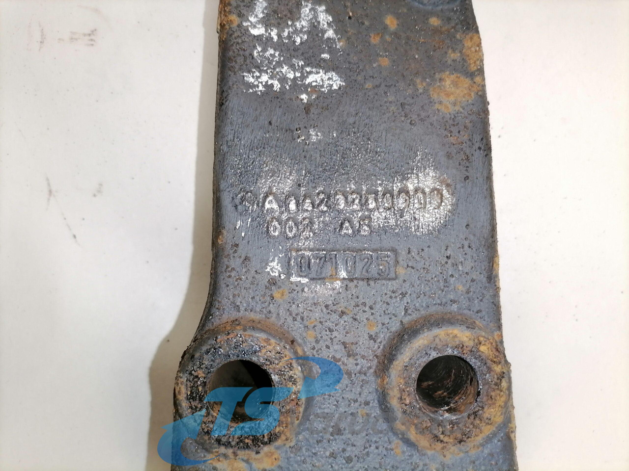 Mercedes-Benz Läbilöögipuks A9423250909 - تعليق - شاحنة: صور 4 Mercedes-Benz Läbilöögipuks A9423250909 - تعليق - شاحنة: صور 4