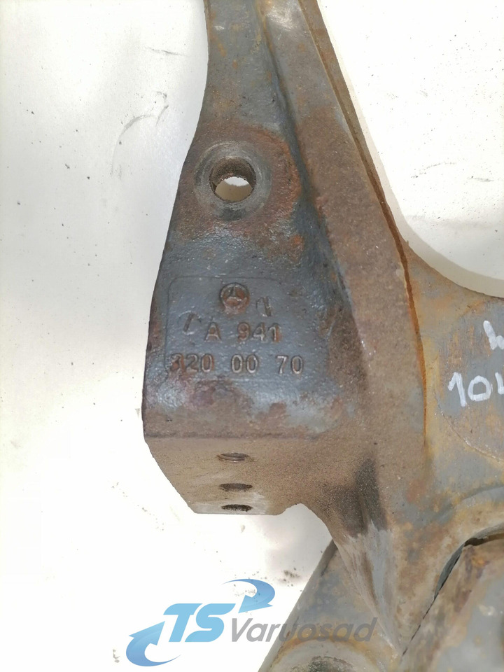 Mercedes-Benz Leaf spring bracket A9413200070 - تعليق - شاحنة: صور 3 Mercedes-Benz Leaf spring bracket A9413200070 - تعليق - شاحنة: صور 3