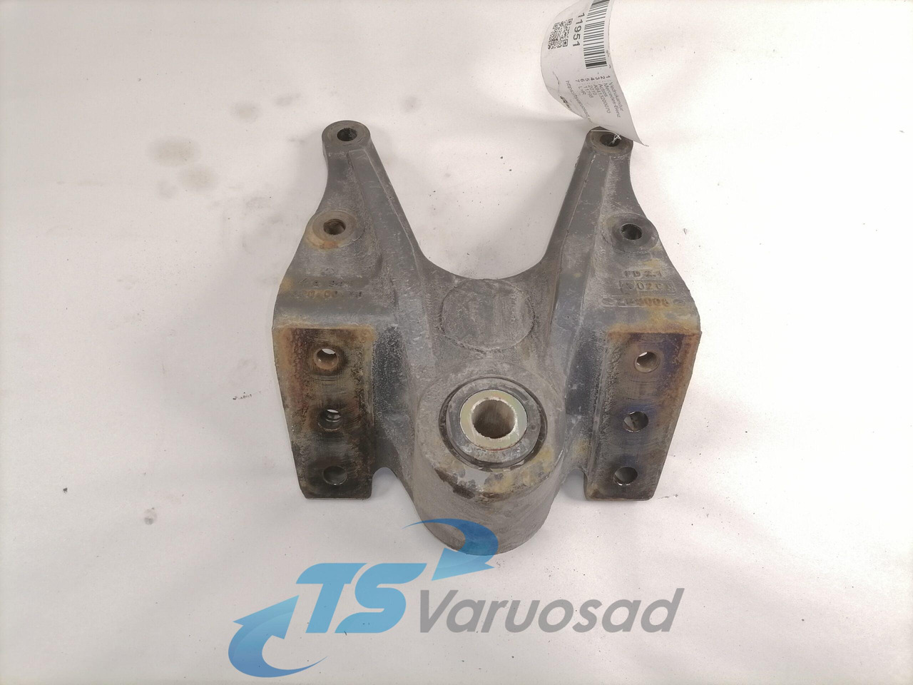 Mercedes-Benz Leaf spring bracket A9413200070 - تعليق - شاحنة: صور 2 Mercedes-Benz Leaf spring bracket A9413200070 - تعليق - شاحنة: صور 2