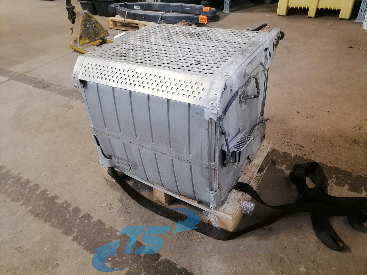 Mercedes-Benz Muffler A0034900314 - كاتم صوت - شاحنة: صور 4 Mercedes-Benz Muffler A0034900314 - كاتم صوت - شاحنة: صور 4