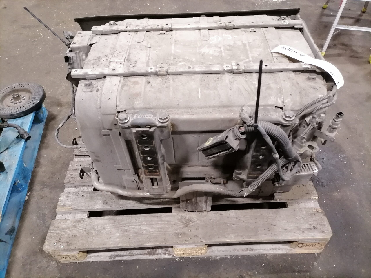Mercedes-Benz Muffler A0064908512 - كاتم صوت - شاحنة: صور 4 Mercedes-Benz Muffler A0064908512 - كاتم صوت - شاحنة: صور 4