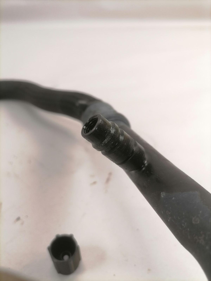 Scania A/C pipe 2608754 - التدفئة/ التهوية - شاحنة: صور 4 Scania A/C pipe 2608754 - التدفئة/ التهوية - شاحنة: صور 4