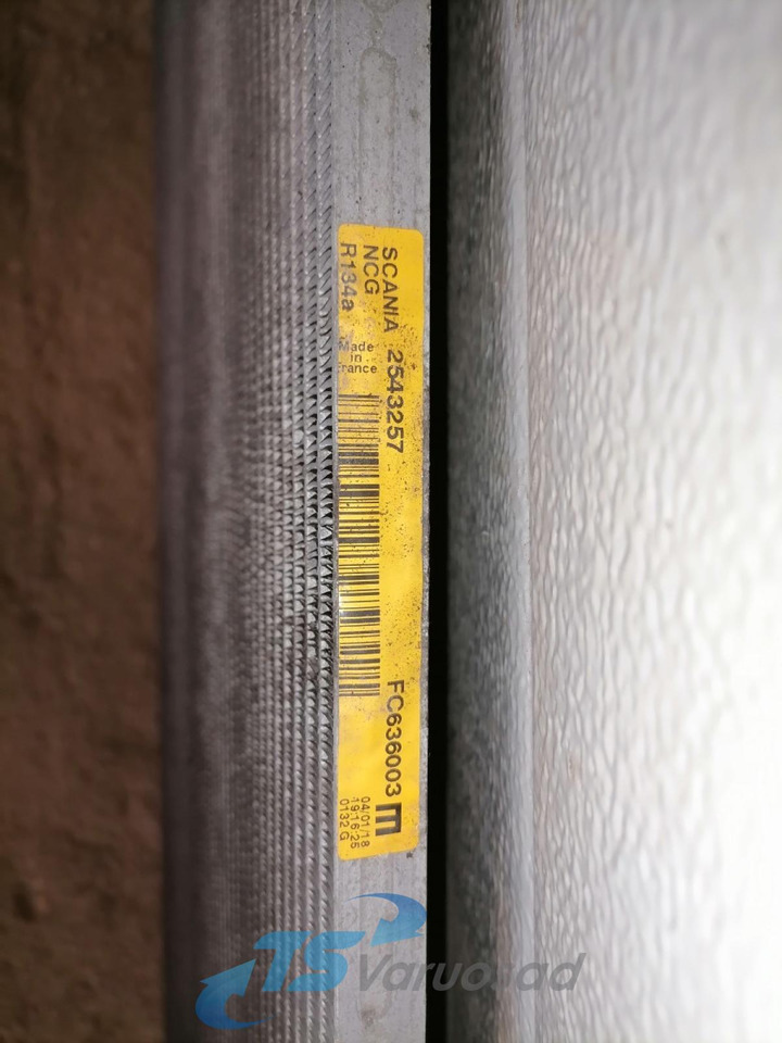 Scania A/C radiator 3005428 - التدفئة/ التهوية - شاحنة: صور 3 Scania A/C radiator 3005428 - التدفئة/ التهوية - شاحنة: صور 3