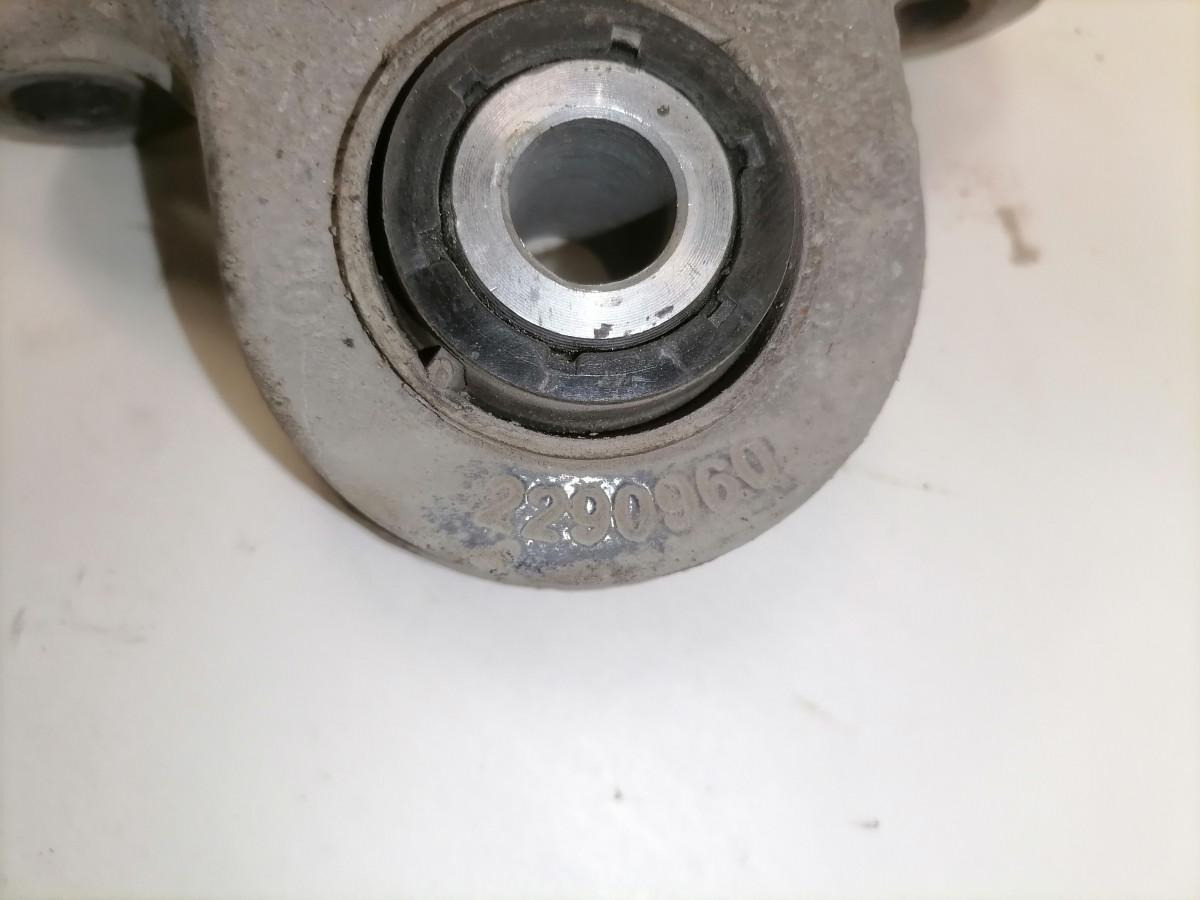 Scania Anti roll bar bracket 2290960 - عمود التوازن - شاحنة: صور 3 Scania Anti roll bar bracket 2290960 - عمود التوازن - شاحنة: صور 3