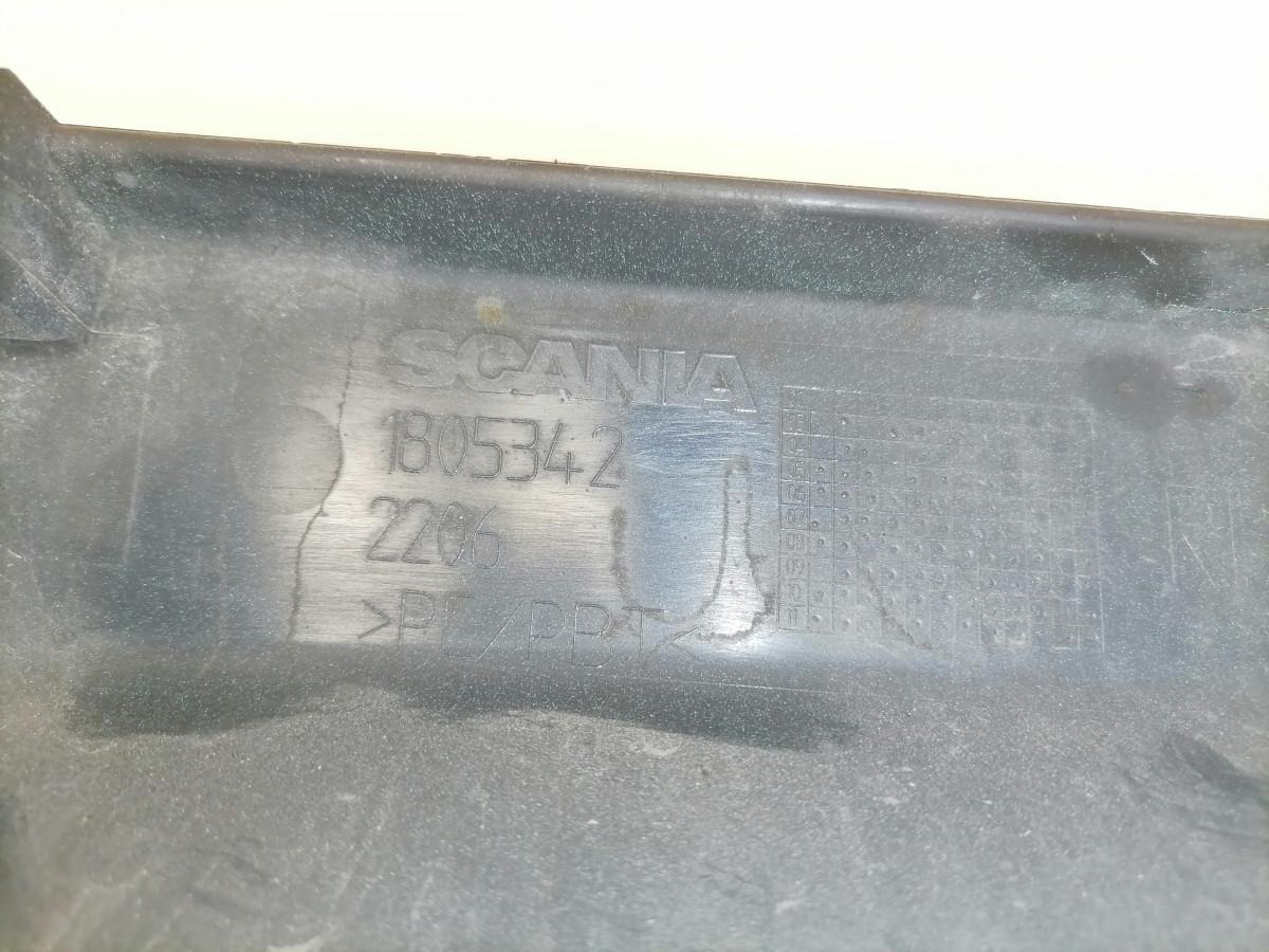 Scania Astmelaua plastik kate, ülemine parem 1805342 - خطوة جانبية - شاحنة: صور 3 Scania Astmelaua plastik kate, ülemine parem 1805342 - خطوة جانبية - شاحنة: صور 3