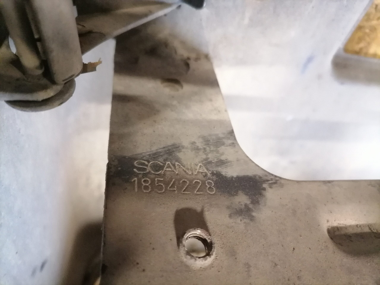 Scania Astmelaua u-plekk, parem 1854228 - خطوة جانبية - شاحنة: صور 4 Scania Astmelaua u-plekk, parem 1854228 - خطوة جانبية - شاحنة: صور 4