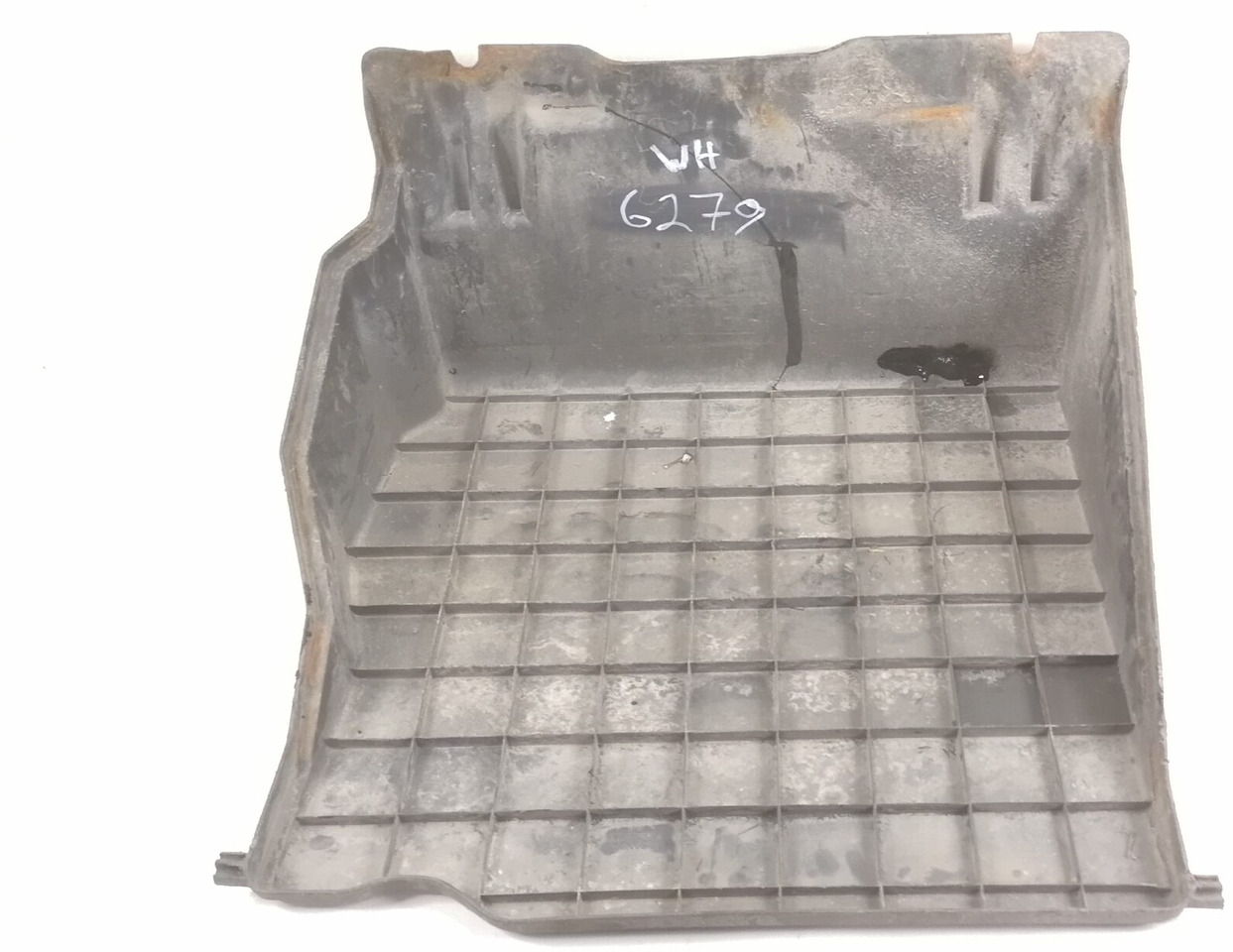 Scania Battery cover 1362693 - البطارية - شاحنة: صور 2 Scania Battery cover 1362693 - البطارية - شاحنة: صور 2