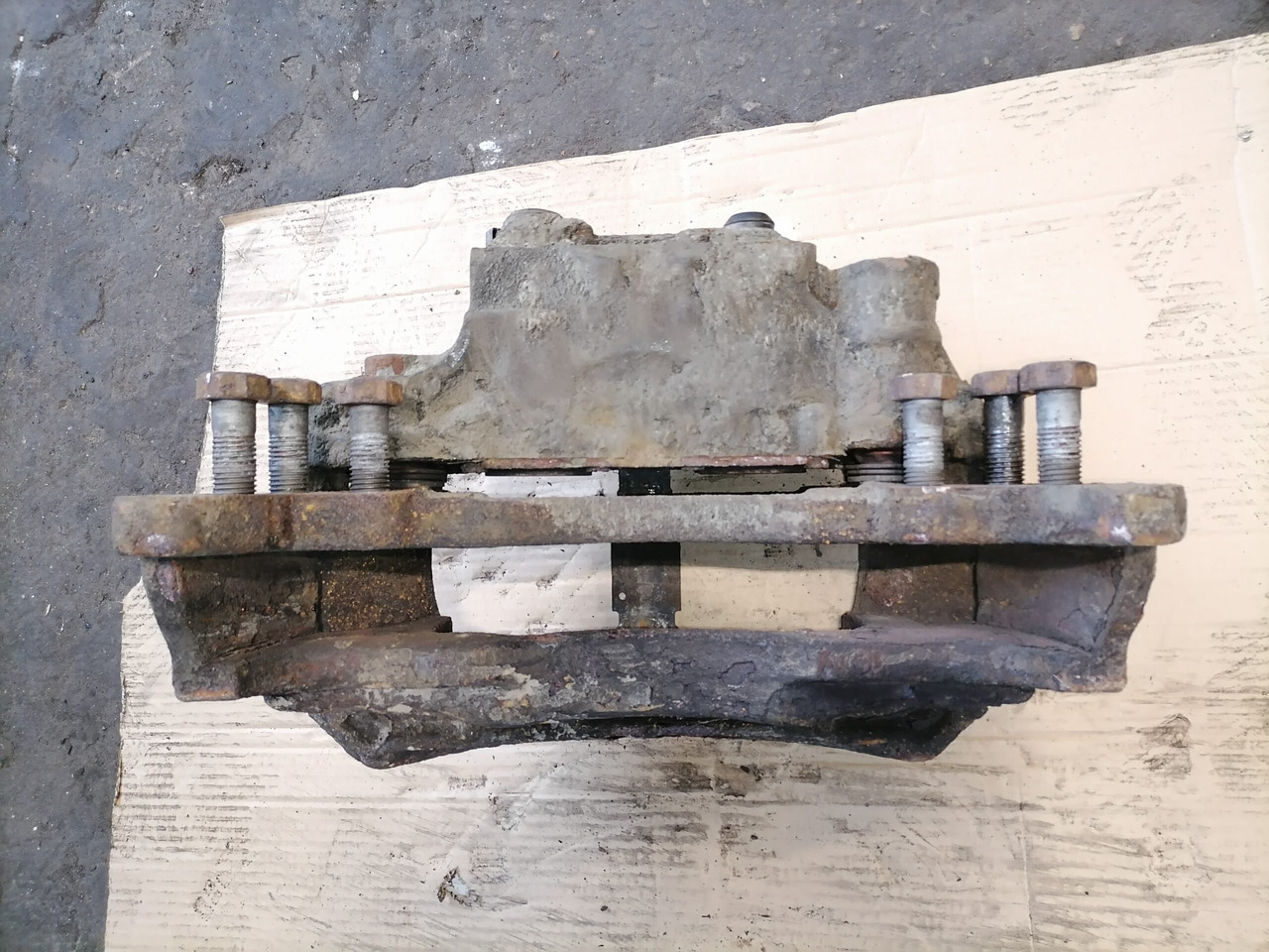 Scania Brake caliper 1744250 - أجزاء الفرامل - شاحنة: صور 5 Scania Brake caliper 1744250 - أجزاء الفرامل - شاحنة: صور 5