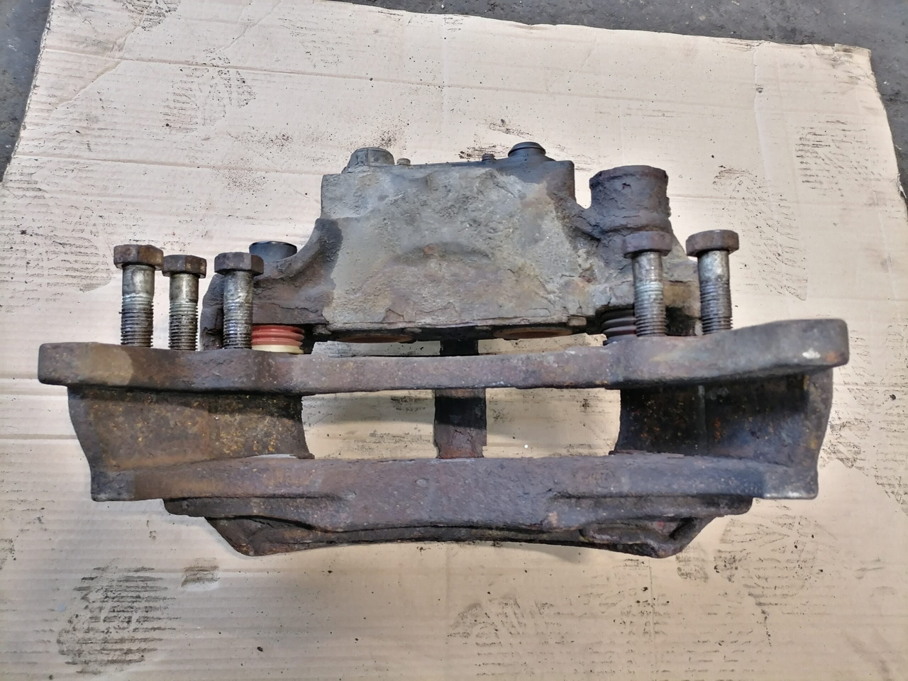 Scania Brake caliper 1744250 - أجزاء الفرامل - شاحنة: صور 3 Scania Brake caliper 1744250 - أجزاء الفرامل - شاحنة: صور 3