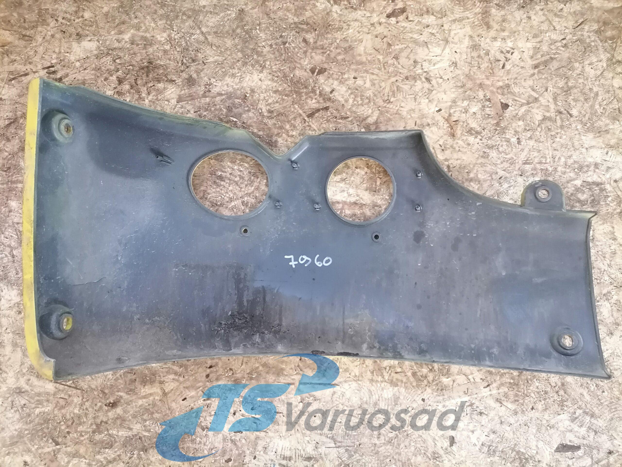 Scania Bumper cover 1439788 - ركن مصد السيارة - شاحنة: صور 2 Scania Bumper cover 1439788 - ركن مصد السيارة - شاحنة: صور 2