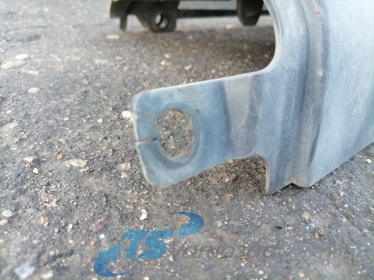 Scania Bumper cover 1865181 - ركن مصد السيارة - شاحنة: صور 3 Scania Bumper cover 1865181 - ركن مصد السيارة - شاحنة: صور 3