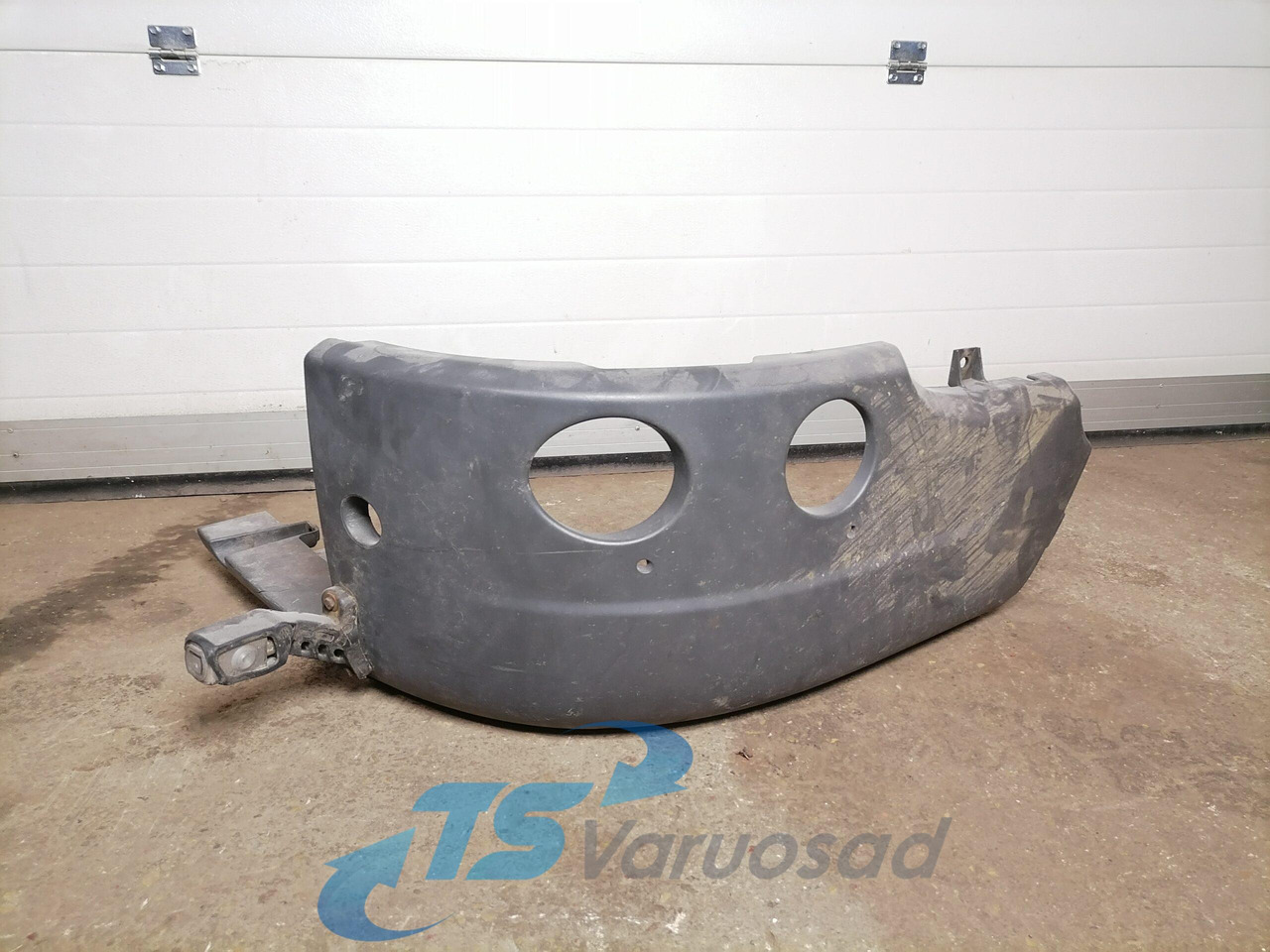 Scania Bumper cover 1884915 - ركن مصد السيارة - شاحنة: صور 2 Scania Bumper cover 1884915 - ركن مصد السيارة - شاحنة: صور 2