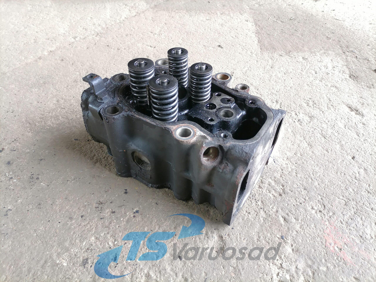 Scania Cylinder head, XPI 1921303 - اسطوانة رئيس - شاحنة: صور 1 Scania Cylinder head, XPI 1921303 - اسطوانة رئيس - شاحنة: صور 1