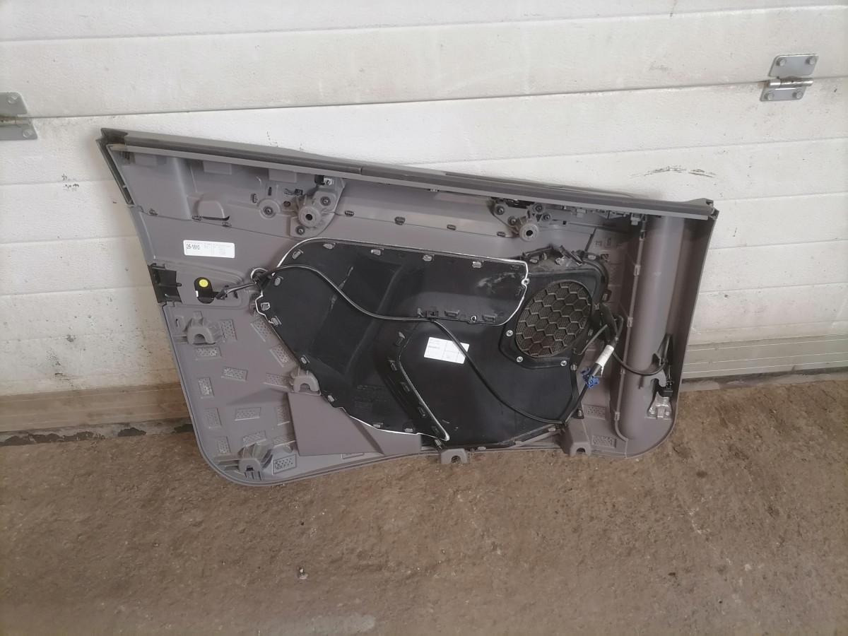 Scania Door trim panel 2935304 - باب و قطع الغيار - شاحنة: صور 4 Scania Door trim panel 2935304 - باب و قطع الغيار - شاحنة: صور 4