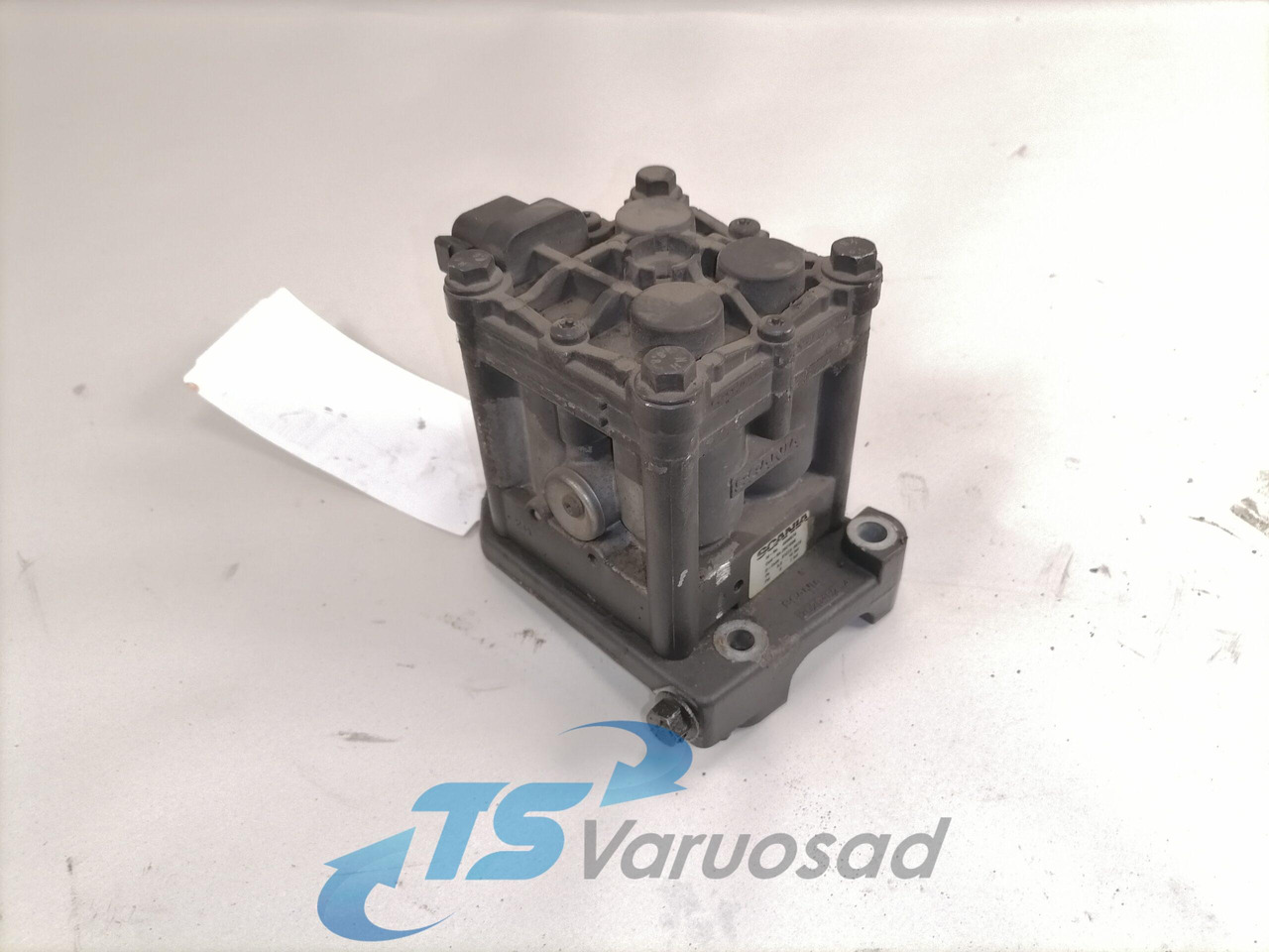 Scania EGR valve 2021086 - كاتم الصوت/ نظام العادم - شاحنة: صور 1 Scania EGR valve 2021086 - كاتم الصوت/ نظام العادم - شاحنة: صور 1