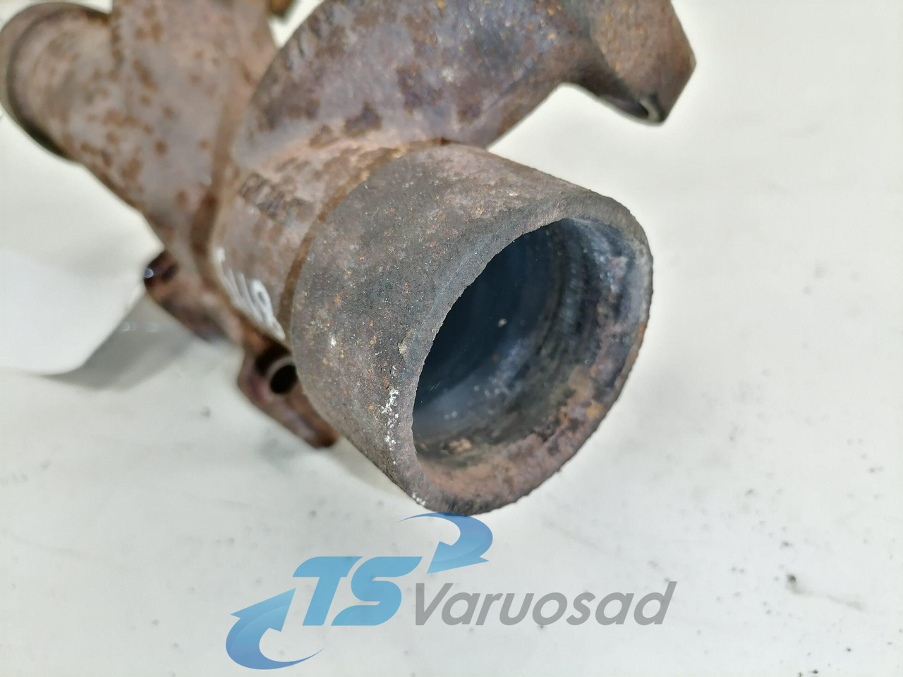 Scania Exhaust mainfold 1470305 - مشعب العادم - شاحنة: صور 3 Scania Exhaust mainfold 1470305 - مشعب العادم - شاحنة: صور 3