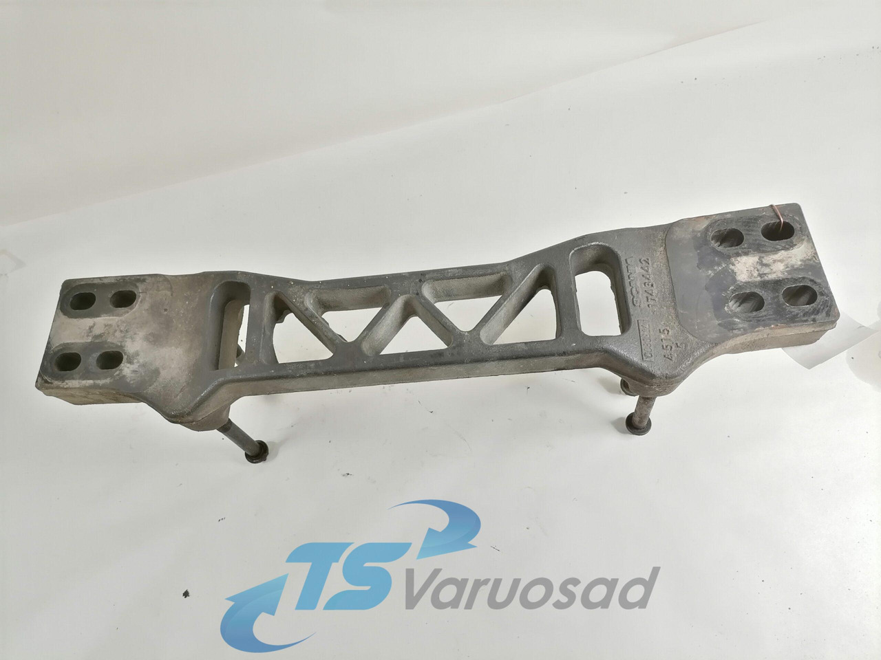 Scania Gearbox bracket 1743442 - علبة التروس و قطع الغيار - شاحنة: صور 2 Scania Gearbox bracket 1743442 - علبة التروس و قطع الغيار - شاحنة: صور 2
